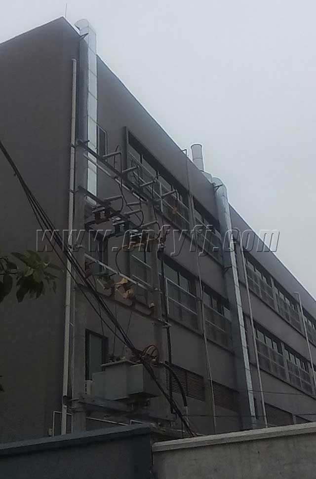 ���ϰ���ͨ�繤��ʩ��